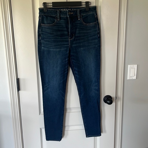 American Eagle “The Dream Jean” Skinny - Picture 1 of 3